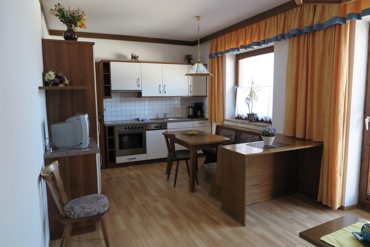 Haus Enzian Apartman Sankt Johann im Pongau Szoba fotó