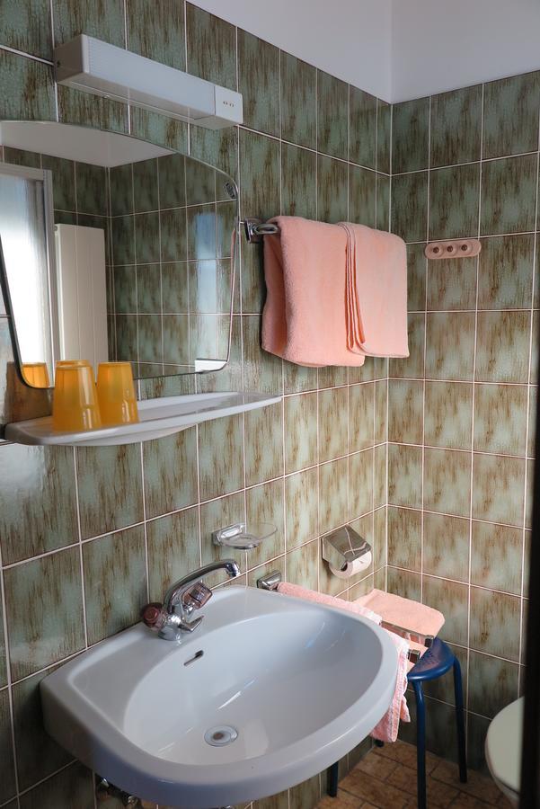 Haus Enzian Apartman Sankt Johann im Pongau Szoba fotó