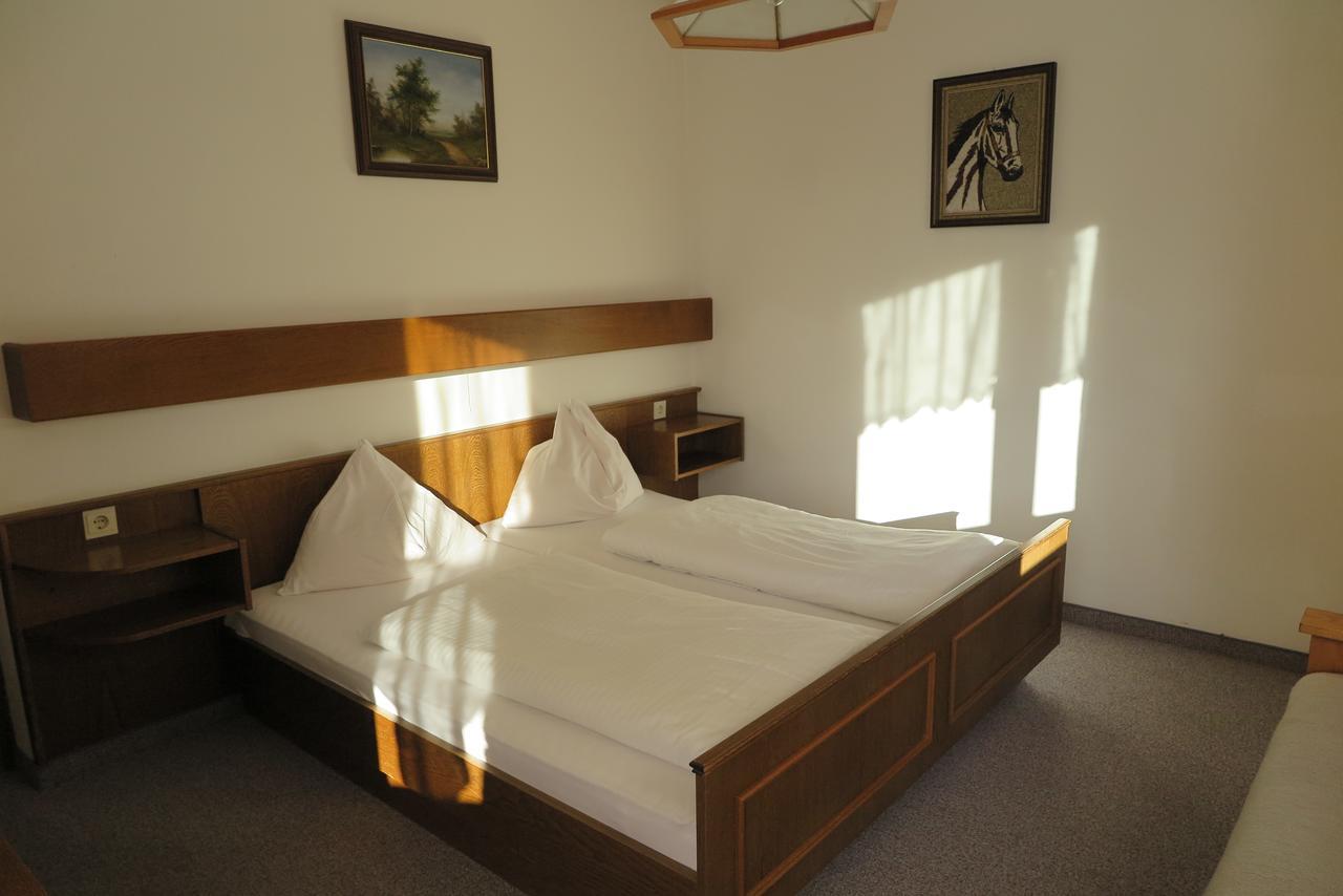 Haus Enzian Apartman Sankt Johann im Pongau Szoba fotó